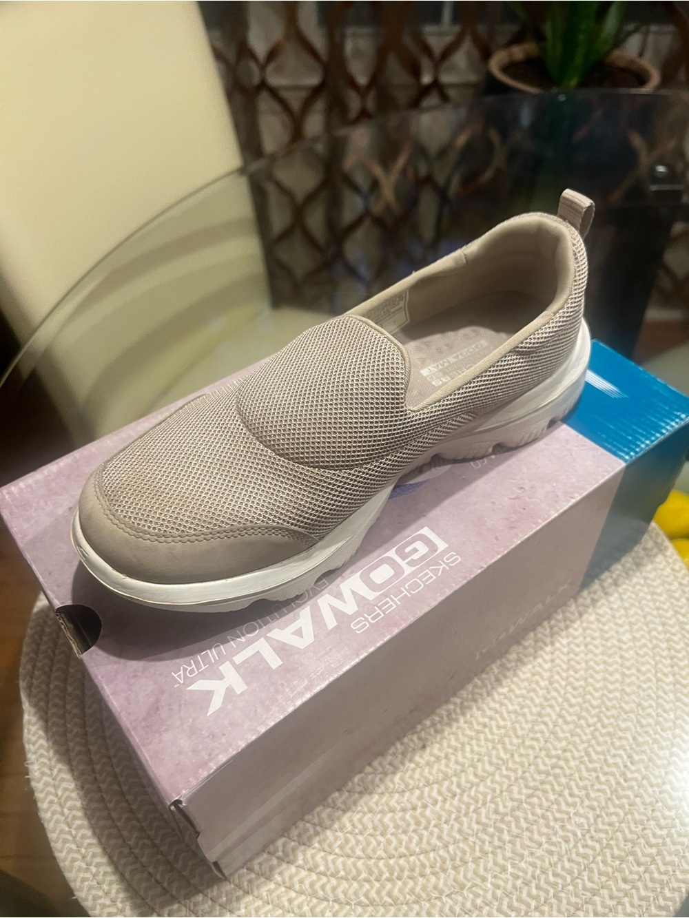 Sketchers Go Walk Ultra Womens 6.5